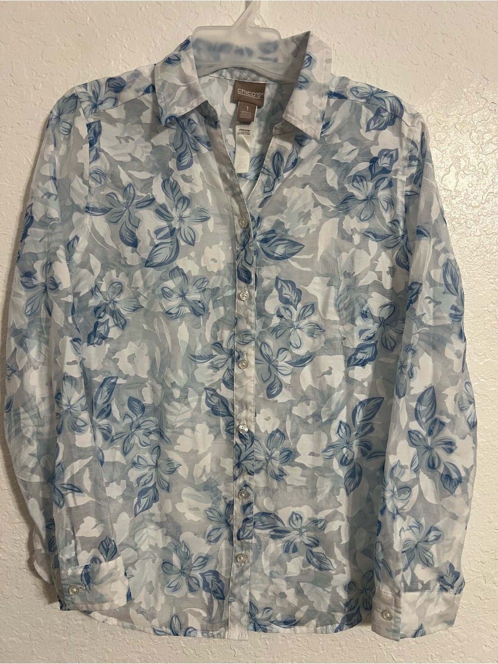 Chico's Women Size 1 S/M Blouse Floral  Blue  No-Iron Shirt Long Sleeve #381